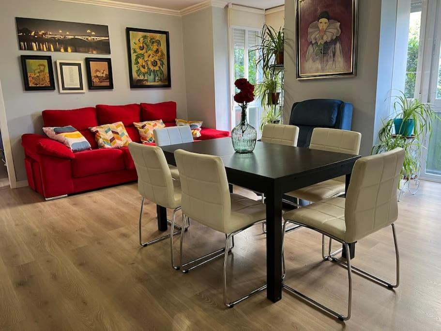 Triana Family Suites Sevilla Exteriér fotografie